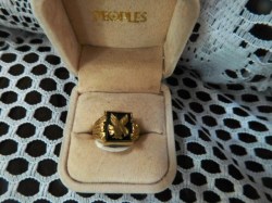 10k GOLD EAGLE ON BLACK ONYX RING SIZE 6 1/2 MARKED AKB ARMANDOR 6.4 GRAMS
